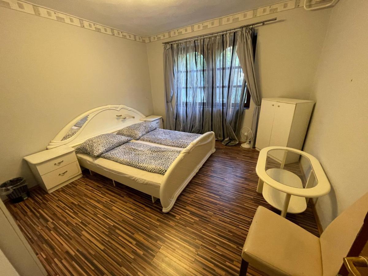 Szimpla Vendeghaz Hotel Miskolc Eksteriør billede