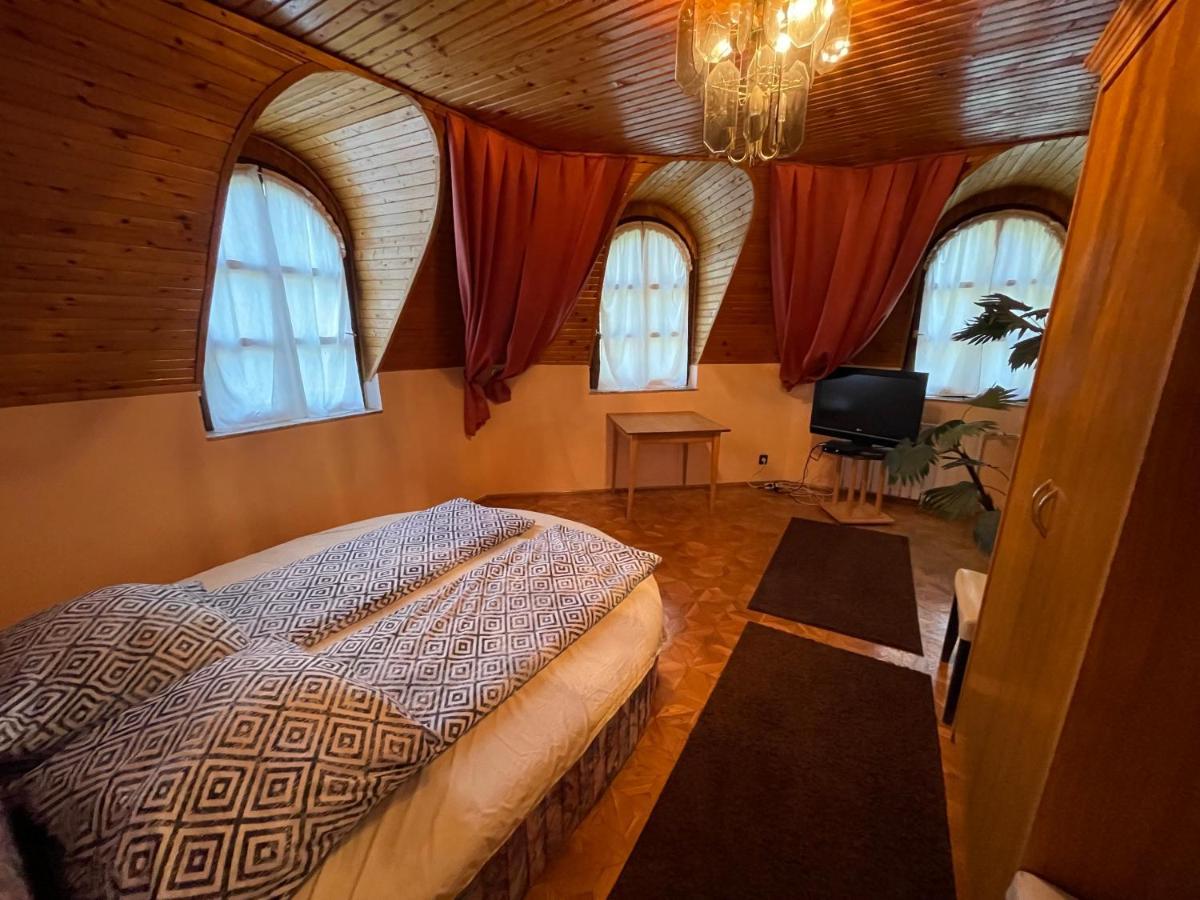 Szimpla Vendeghaz Hotel Miskolc Eksteriør billede